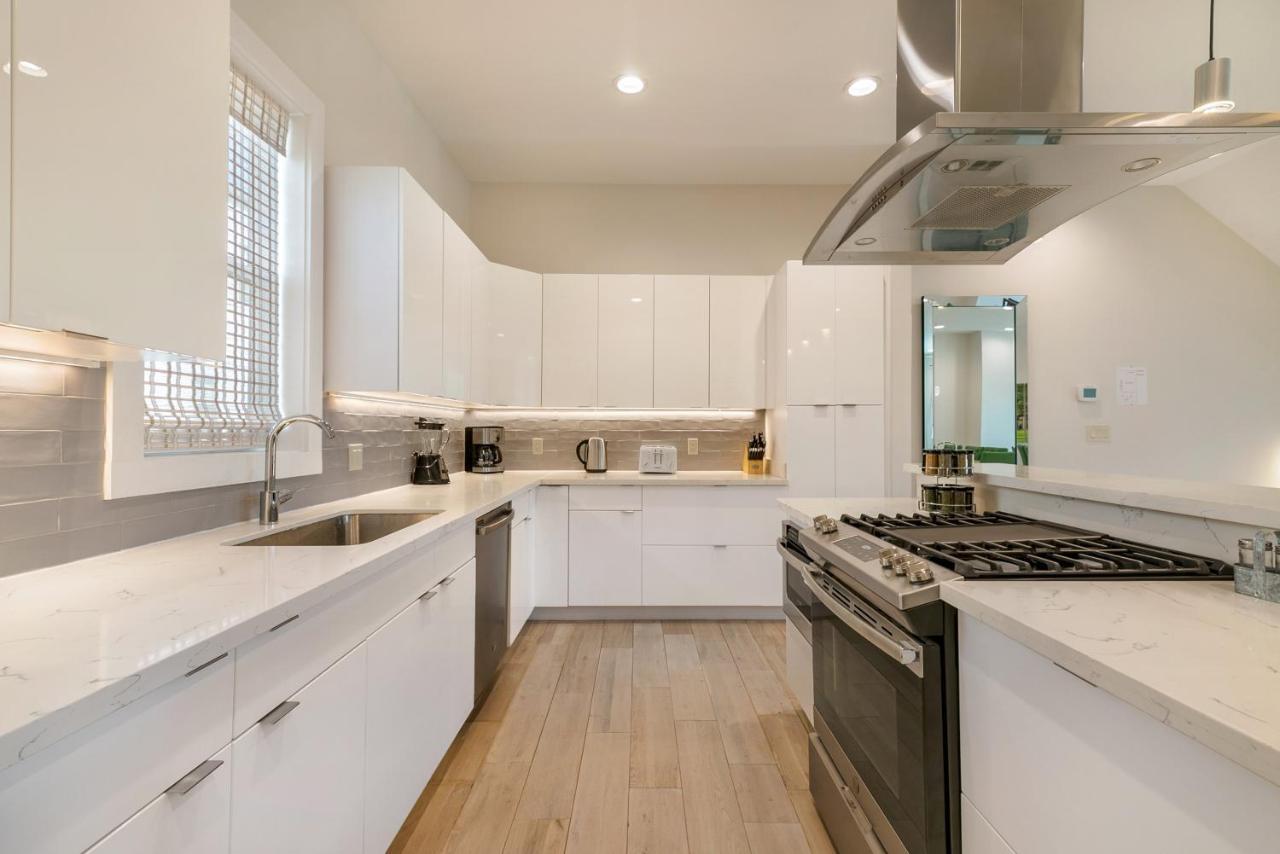 Private Townhouse In A Secure Location Villa New Orleans Exterior photo
